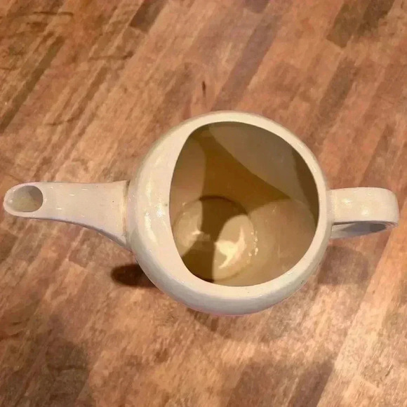 1930’s Vintage Susie Cooper Coffee/Tea Pot, Creamer  and Cups in Cream and Green - Picture 5 of 12